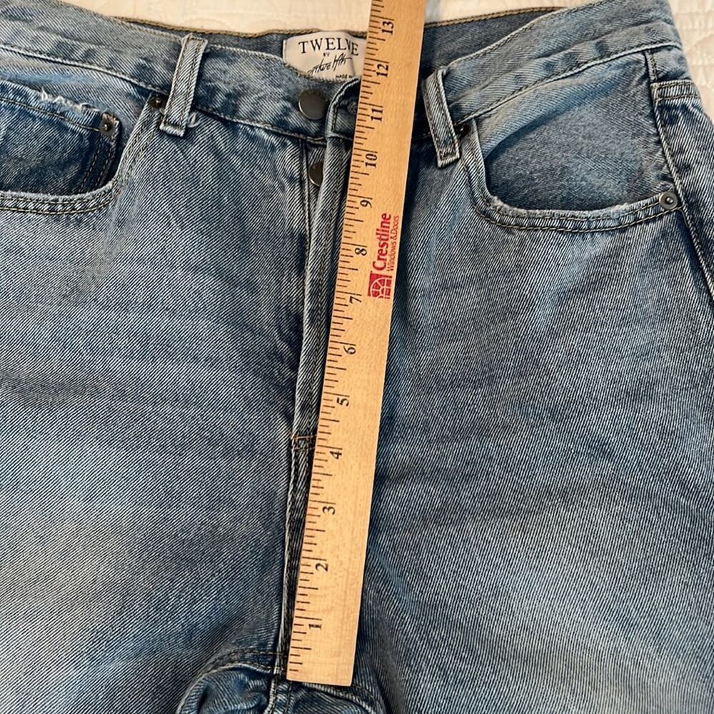 TWELVE by ontwelfth cotton high-waist BF blue jeans distressed button fly sz 28 - Picture 10 of 15